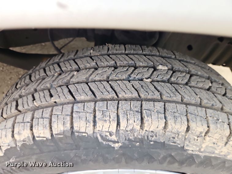 image for item EI8819 2011 Ford E250 van