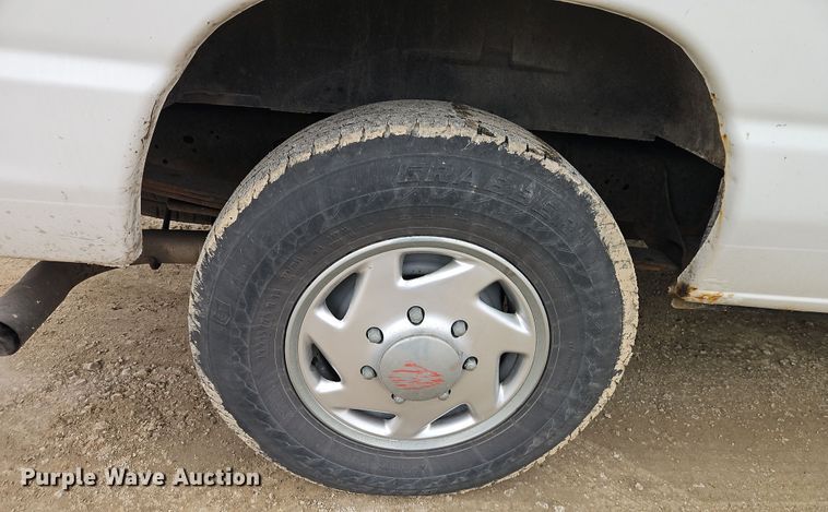 image for item EI8819 2011 Ford E250 van