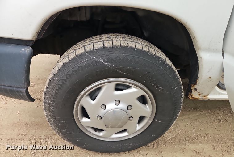 image for item EI8819 2011 Ford E250 van