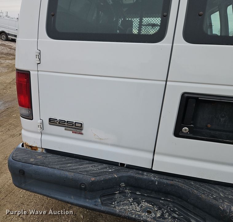 image for item EI8820 2011 Ford E250 van