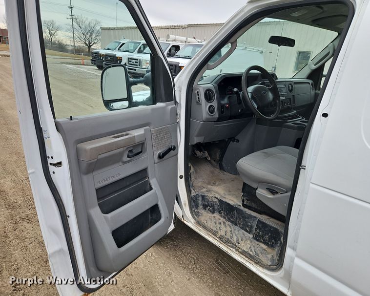 image for item EI8820 2011 Ford E250 van