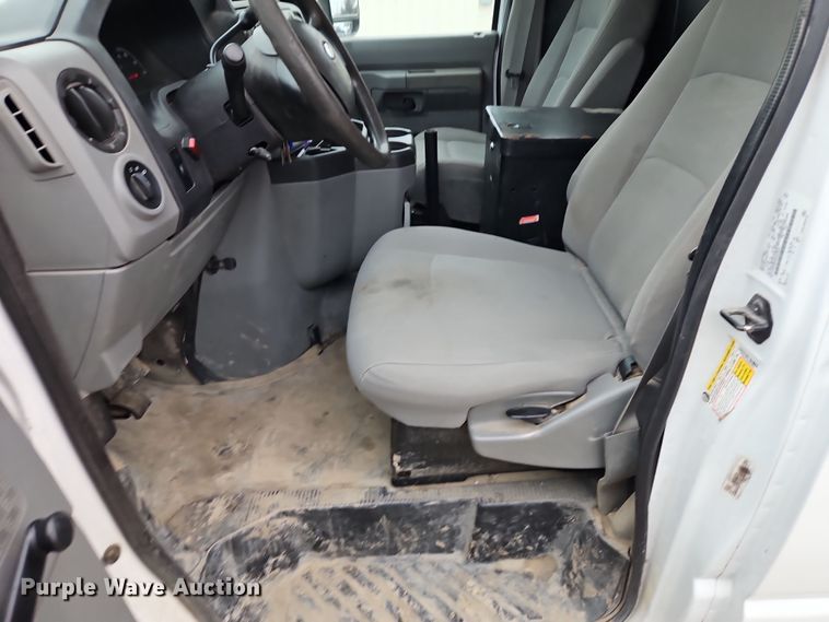 image for item EI8820 2011 Ford E250 van