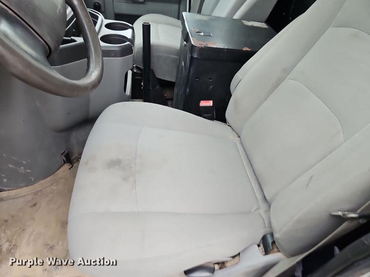 image for item EI8820 2011 Ford E250 van