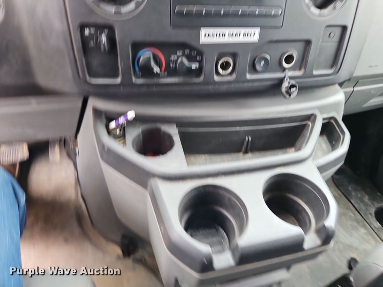 image for item EI8820 2011 Ford E250 van