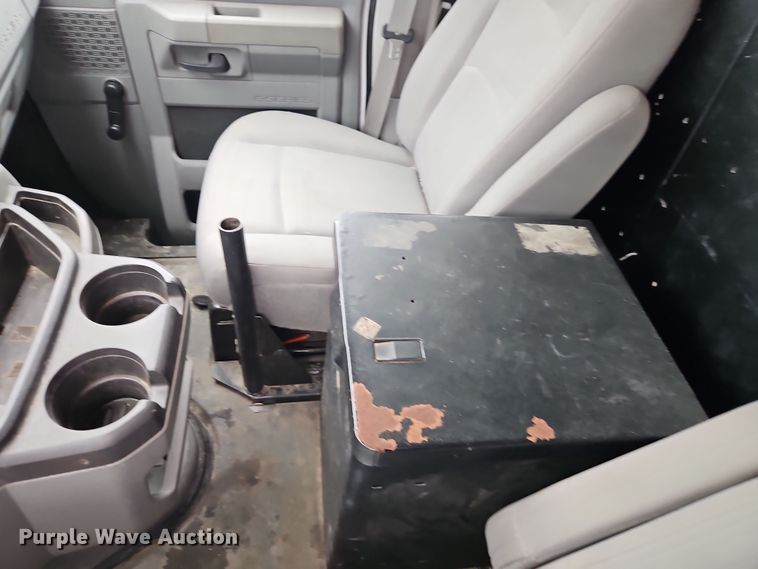 image for item EI8820 2011 Ford E250 van