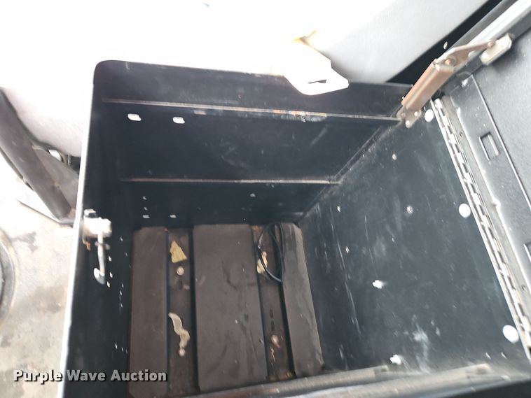 image for item EI8820 2011 Ford E250 van