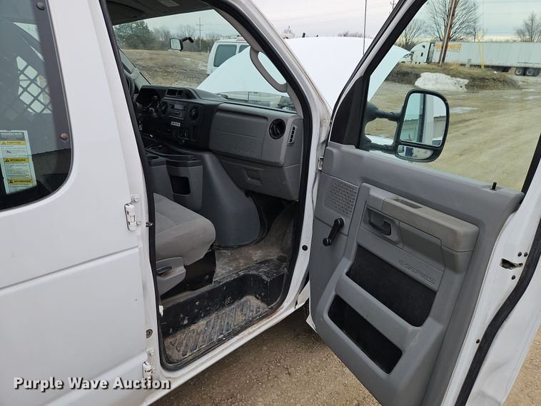 image for item EI8820 2011 Ford E250 van