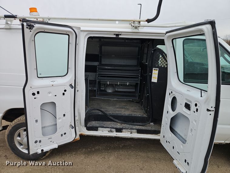 image for item EI8820 2011 Ford E250 van