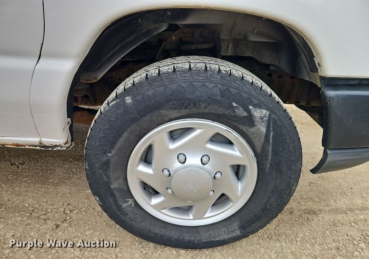 image for item EI8820 2011 Ford E250 van