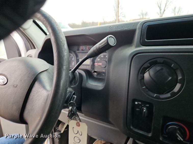 image for item EI8821 2014 Ford E150 van