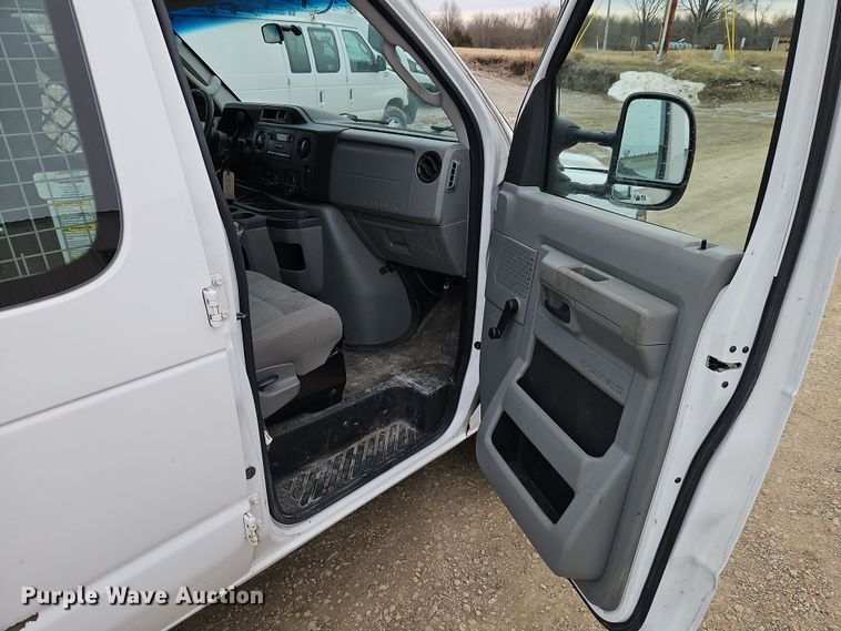 image for item EI8821 2014 Ford E150 van