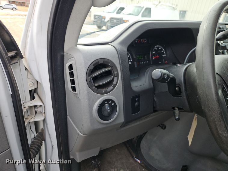 image for item EI8822 2012 Ford E150 van
