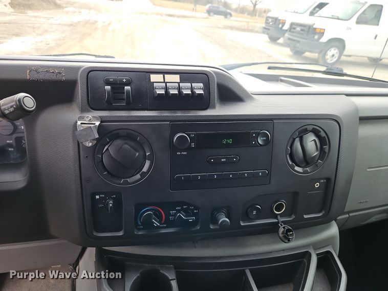 image for item EI8822 2012 Ford E150 van