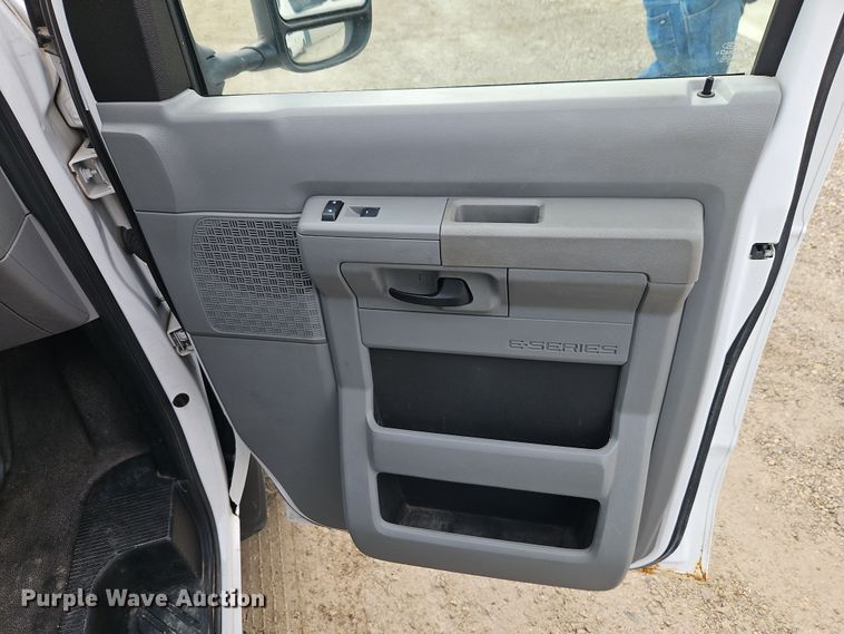image for item EI8822 2012 Ford E150 van