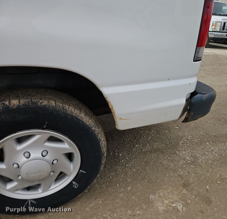 image for item EI8823 2010 Ford E250 van