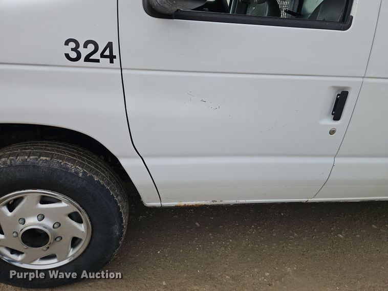 image for item EI8823 2010 Ford E250 van