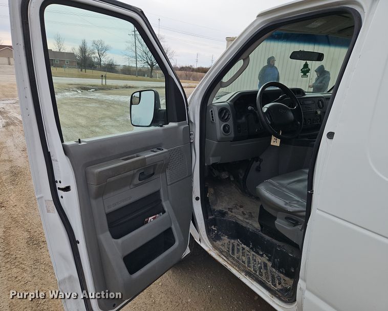 image for item EI8823 2010 Ford E250 van