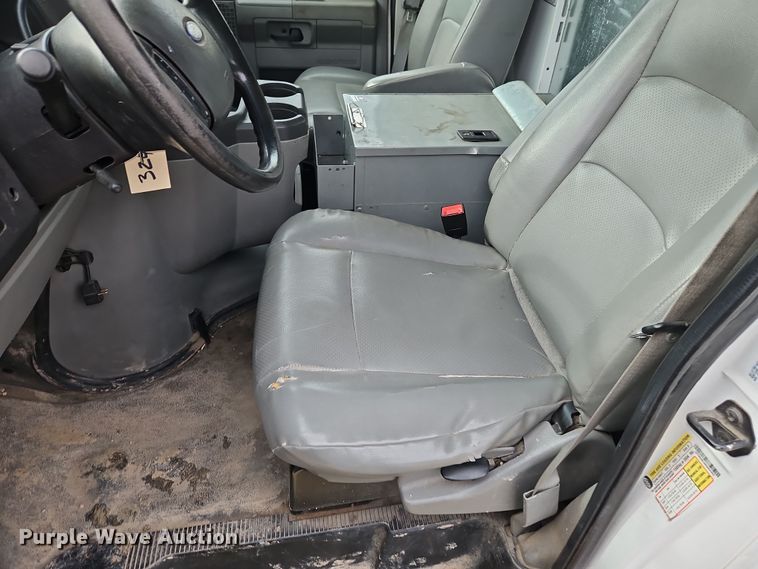 image for item EI8823 2010 Ford E250 van