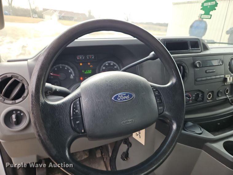 image for item EI8823 2010 Ford E250 van