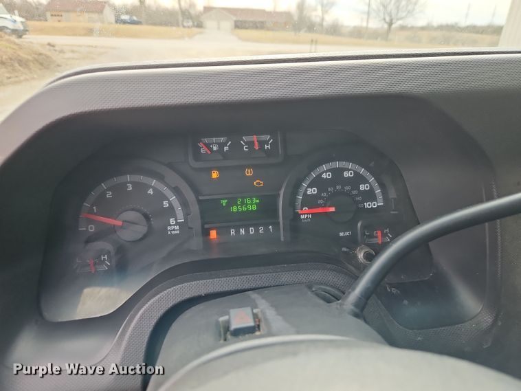 image for item EI8823 2010 Ford E250 van