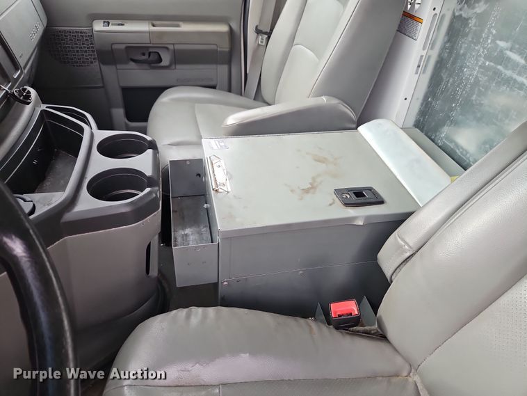 image for item EI8823 2010 Ford E250 van