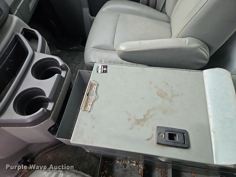 image for item EI8823 2010 Ford E250 van