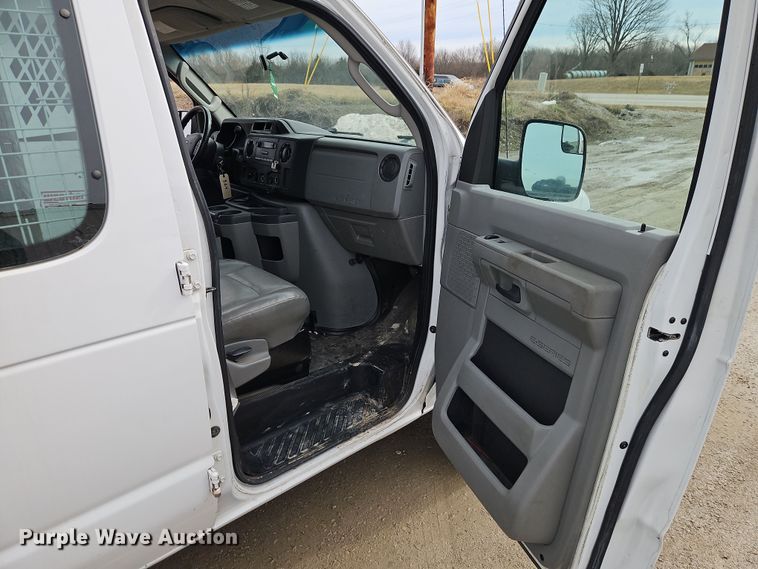 image for item EI8823 2010 Ford E250 van