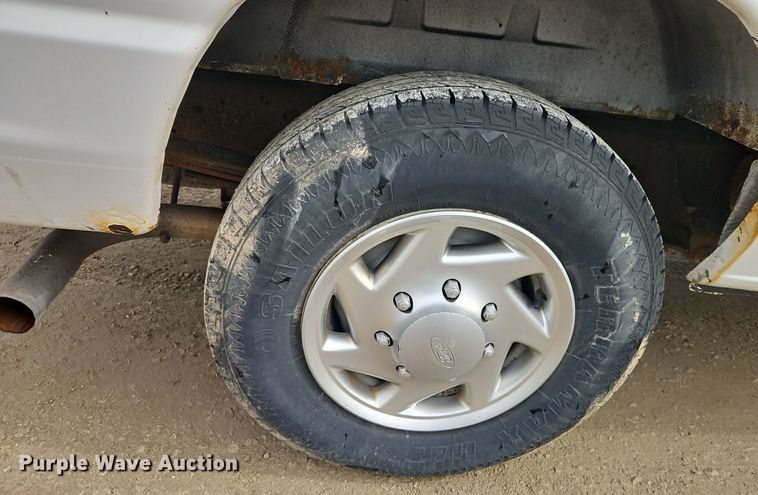 image for item EI8823 2010 Ford E250 van