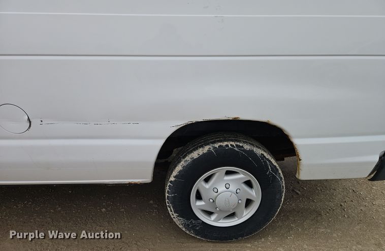 image for item EI8824 2011 Ford E250 van