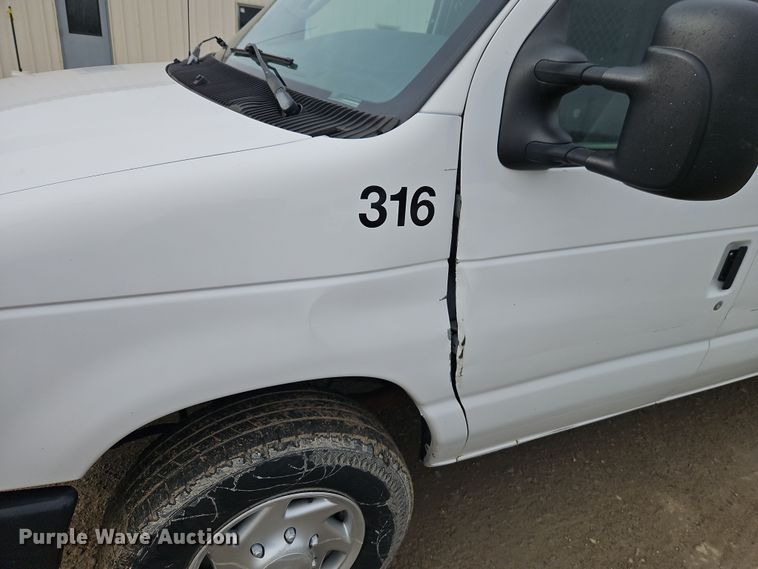 image for item EI8824 2011 Ford E250 van