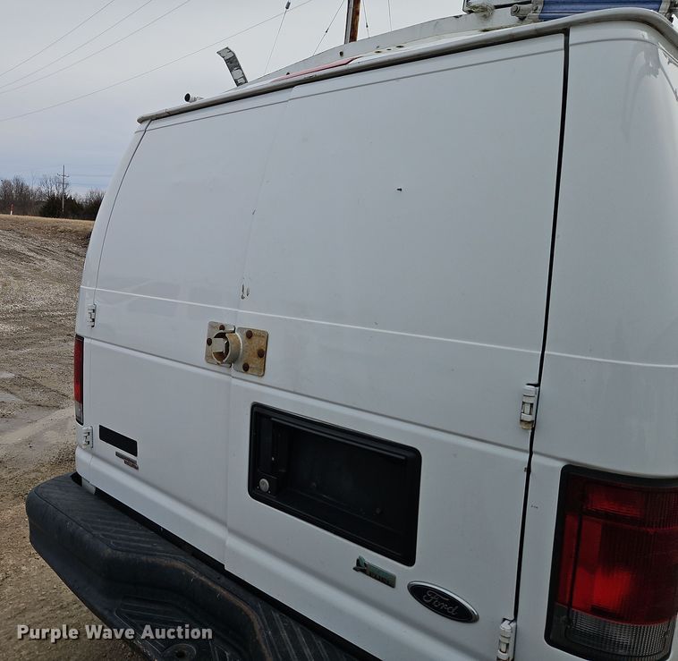 image for item EI8824 2011 Ford E250 van