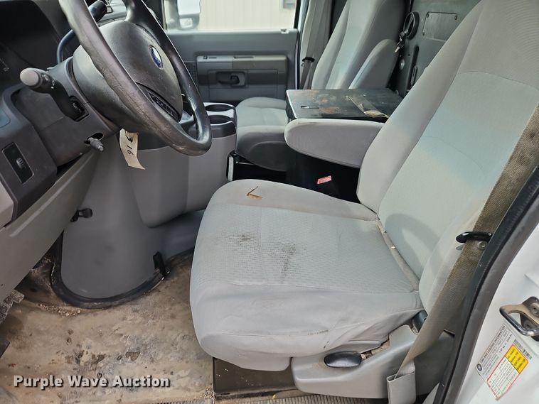 image for item EI8824 2011 Ford E250 van