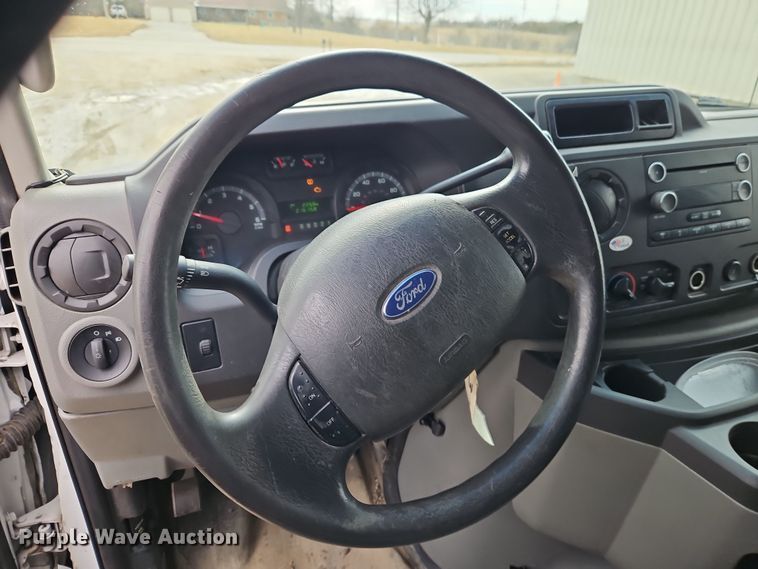 image for item EI8824 2011 Ford E250 van