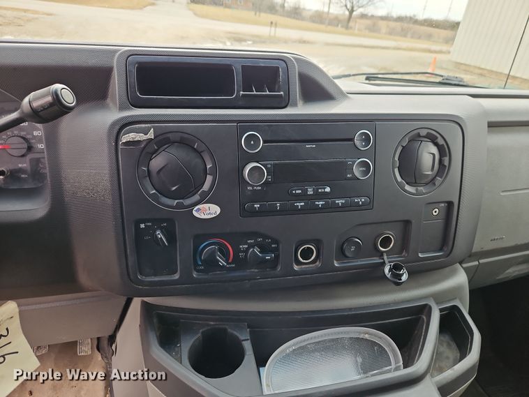 image for item EI8824 2011 Ford E250 van