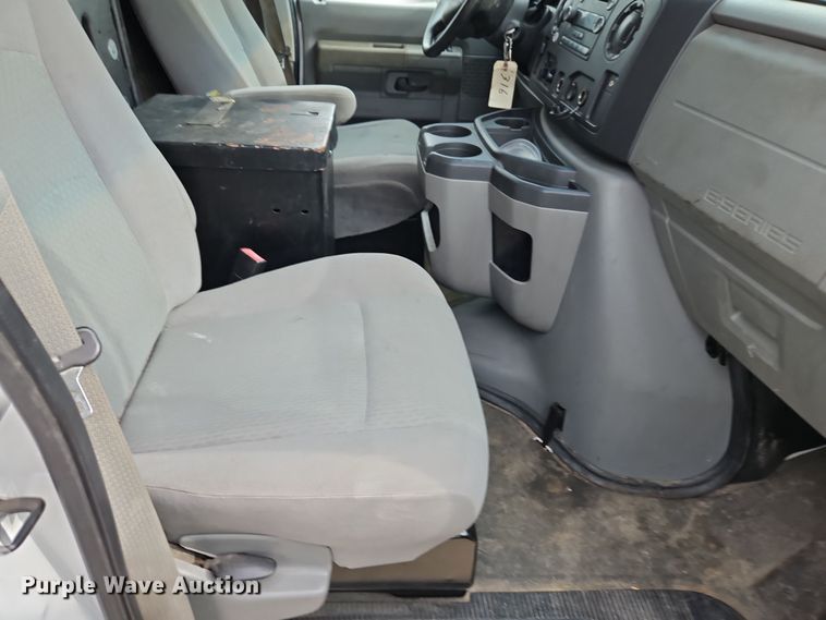 image for item EI8824 2011 Ford E250 van