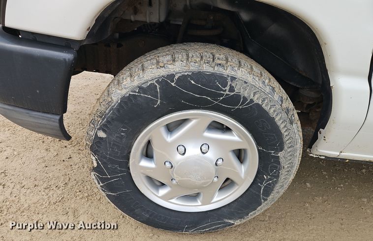 image for item EI8824 2011 Ford E250 van