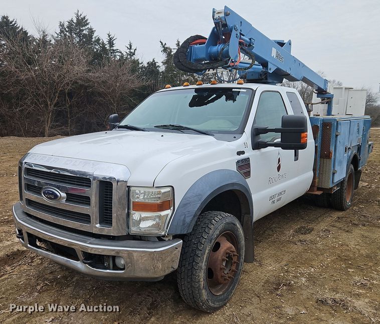 image for item EI8826 2009 Ford F550 Super Duty XLT bucket truck