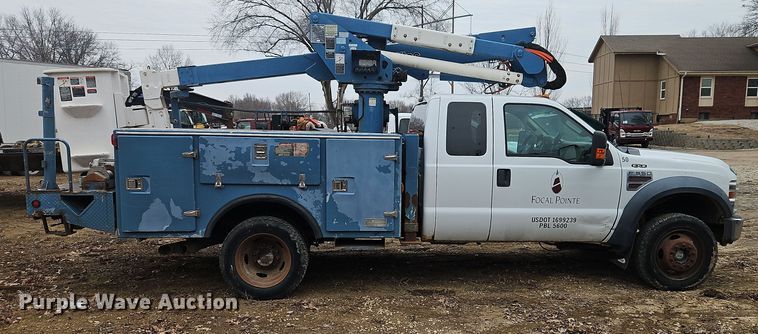 image for item EI8826 2009 Ford F550 Super Duty XLT bucket truck