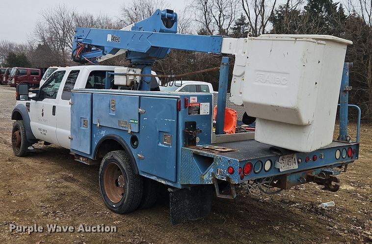 image for item EI8826 2009 Ford F550 Super Duty XLT bucket truck