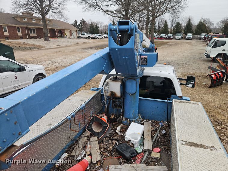image for item EI8826 2009 Ford F550 Super Duty XLT bucket truck