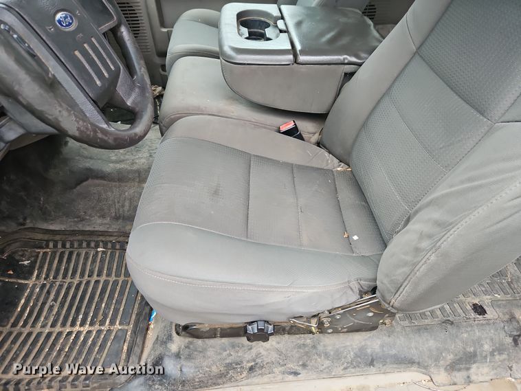 image for item EI8826 2009 Ford F550 Super Duty XLT bucket truck