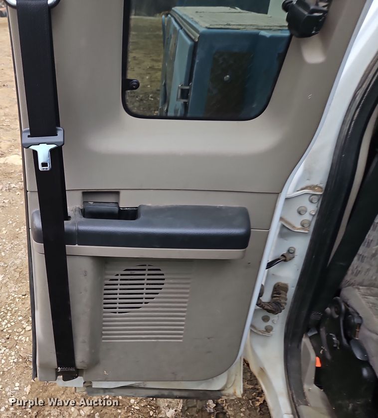 image for item EI8826 2009 Ford F550 Super Duty XLT bucket truck