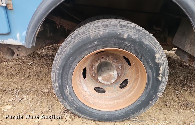 image for item EI8826 2009 Ford F550 Super Duty XLT bucket truck