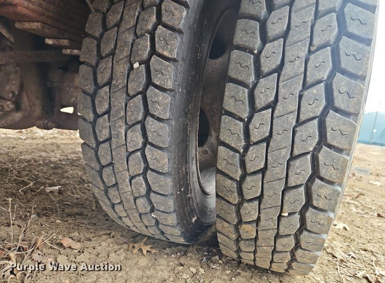 image for item EI8826 2009 Ford F550 Super Duty XLT bucket truck