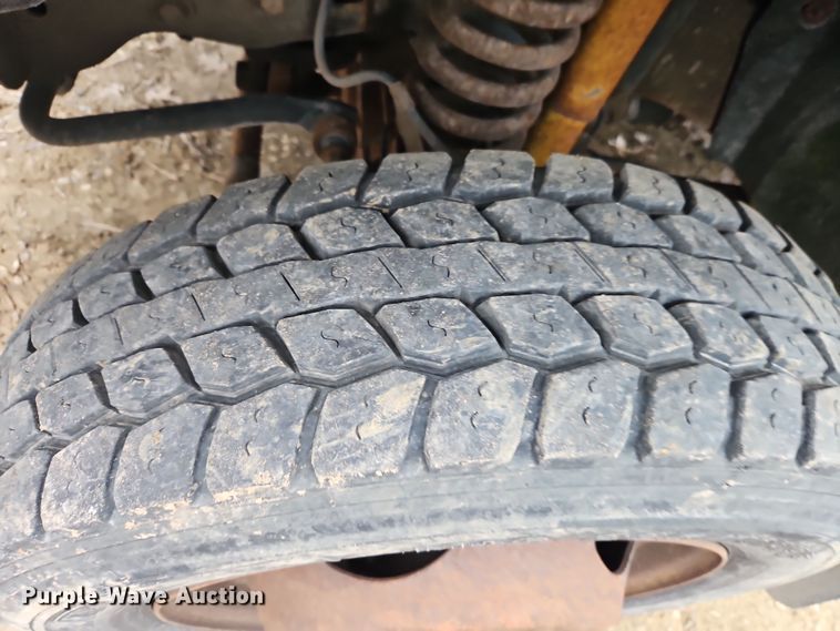 image for item EI8826 2009 Ford F550 Super Duty XLT bucket truck