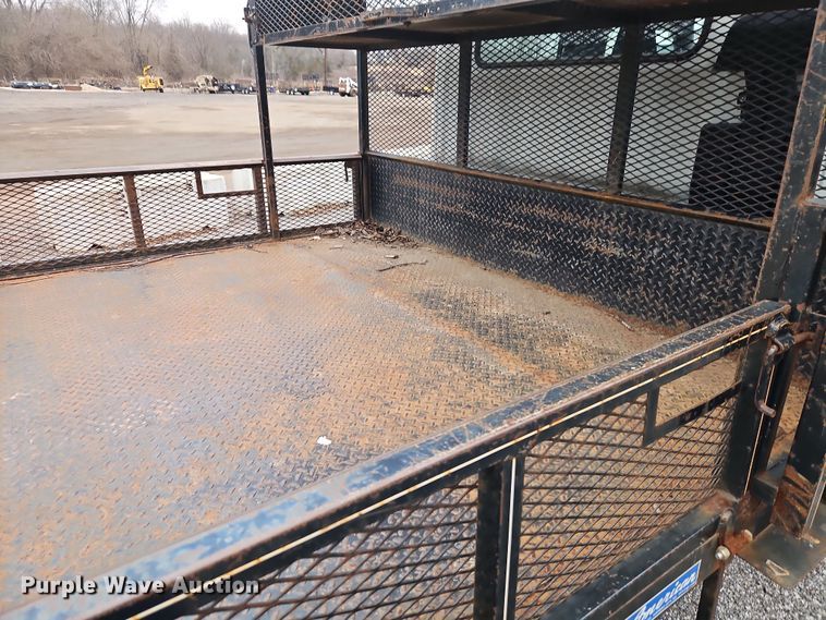 image for item EI8827 2017 Mitsubishi Fuso Canter Crew Cab flatbed truck