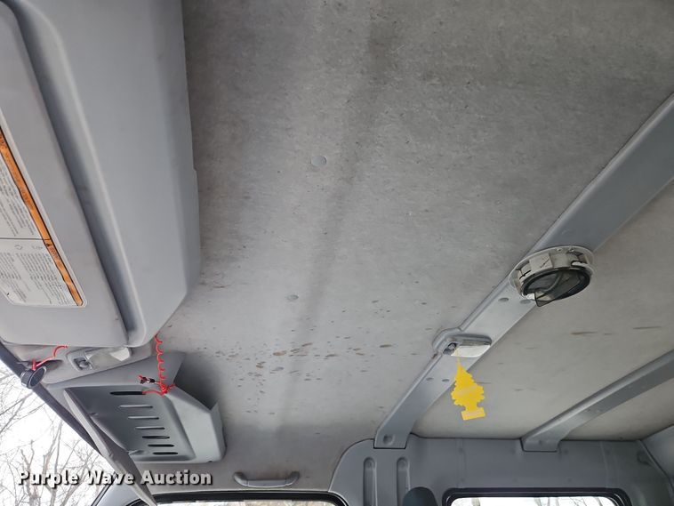 image for item EI8827 2017 Mitsubishi Fuso Canter Crew Cab flatbed truck