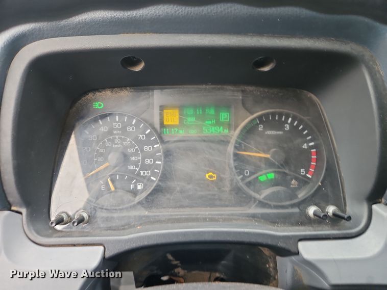 image for item EI8827 2017 Mitsubishi Fuso Canter Crew Cab flatbed truck