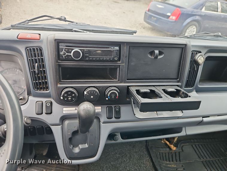 image for item EI8827 2017 Mitsubishi Fuso Canter Crew Cab flatbed truck