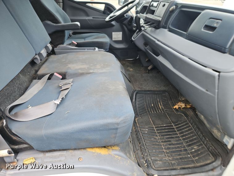 image for item EI8827 2017 Mitsubishi Fuso Canter Crew Cab flatbed truck